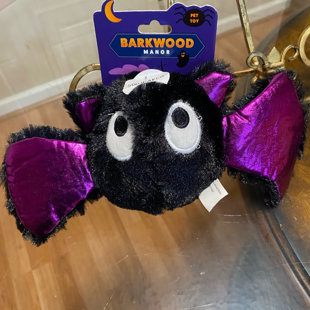 Brand New Jmle Bat Halloween Dog With Squeaker